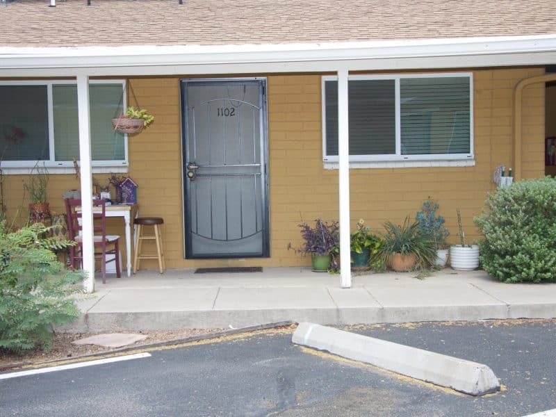 Low Income Housing. Project Bashed Vouchers. Flores Apartments