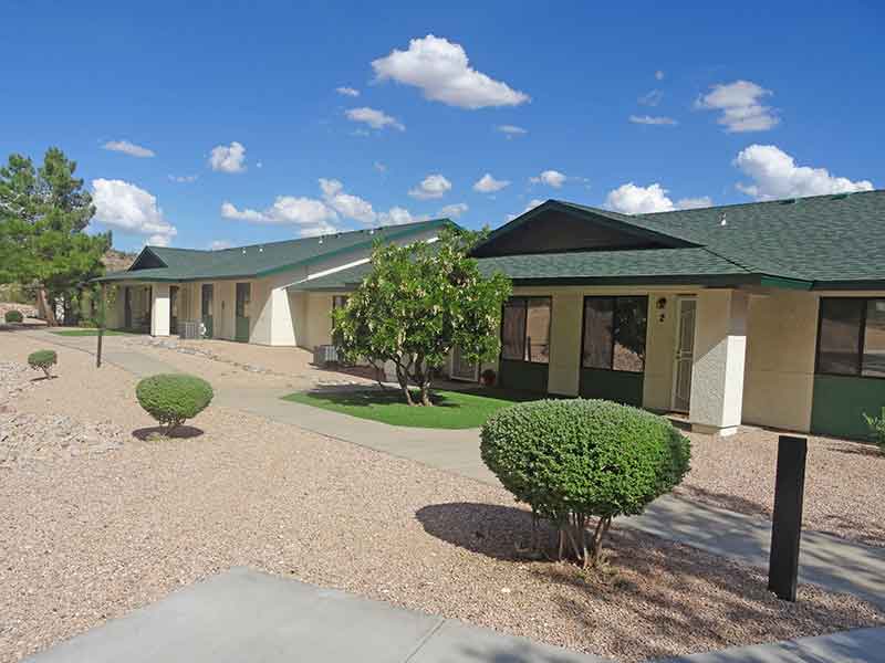 Low Income Housing. Kingman Place Apartments in Kingman.