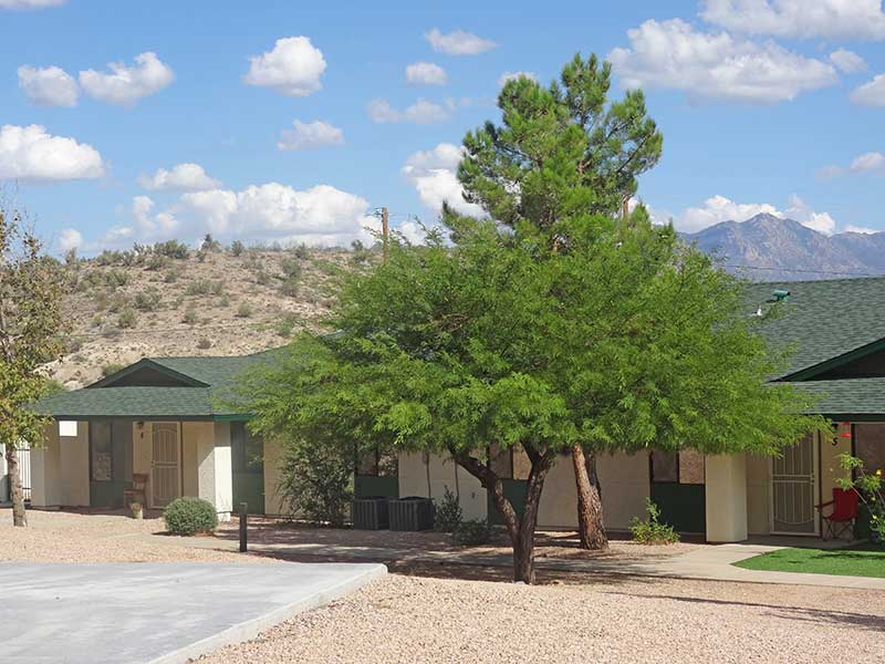 Low Income Housing. Kingman Place Apartments in Kingman.